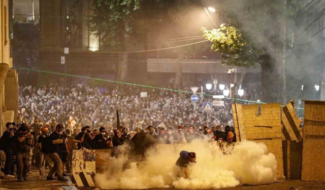 Gürcistan’da “Yabancı Etkinin Şeffaflığı” protestolarında polisten müdahale: 8 yaralı