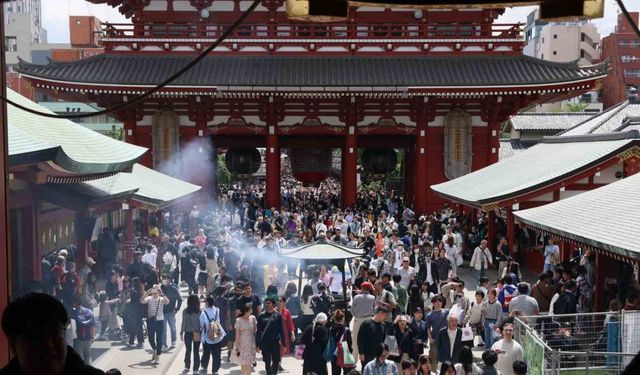 Japonya, yendeki değer kaybının da etkisiyle turist akınına uğradı