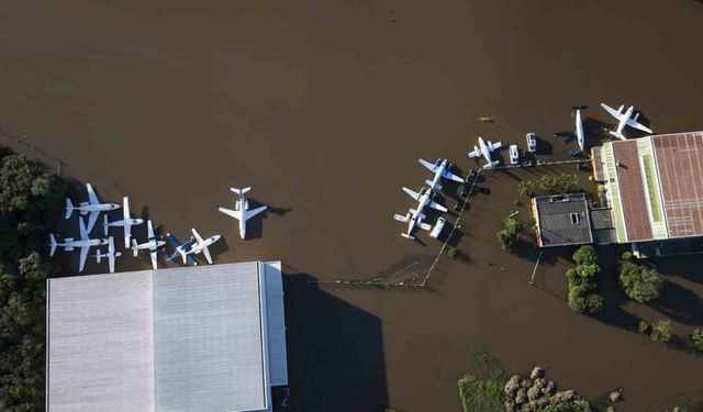 Selin vurduğu Brezilya’da havalimanı sular altında kaldı
