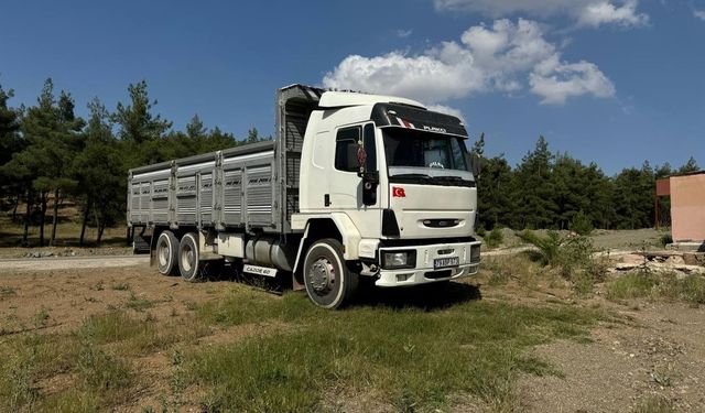 Tamir için altında bulundukları kamyon hareket etti, 2 kişi hayatını kaybetti