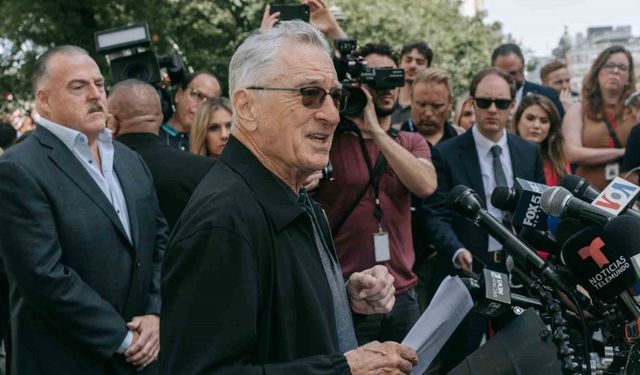 Ünlü oyuncu Robert De Niro’dan Trump’a: “Palyaçonun teki”