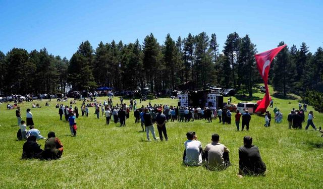 Güzelhisar Kalesi’nin varisleri yayla şenliğinde bir araya geldi