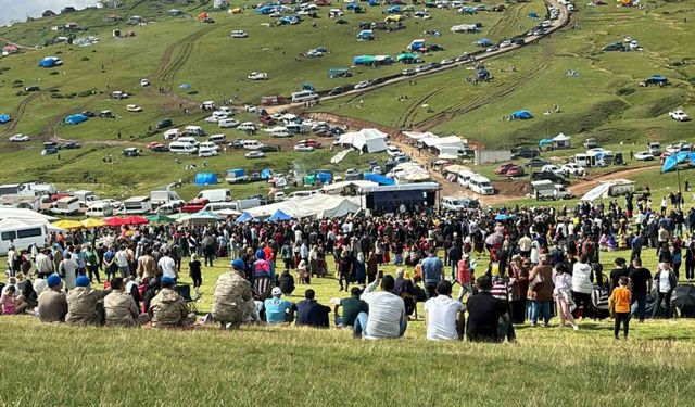 203. Sis Dağı Şenliği için binlerce kişi bir araya geldi