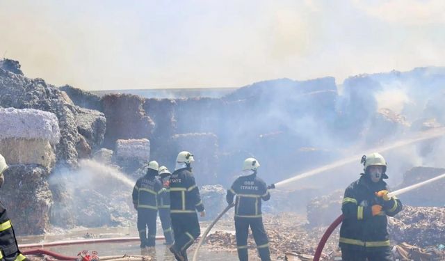 Aksaray’da kağıt fabrikasında yangın