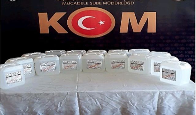 Amasya’da kargodan 80 litre kaçak alkol çıktı