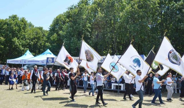 Binlerce Yörük Bozağaç’ta buluştu