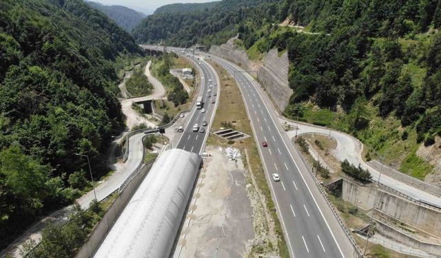 Bolu Dağı Tüneli İstanbul istikameti 50 gün trafiğe kapanıyor