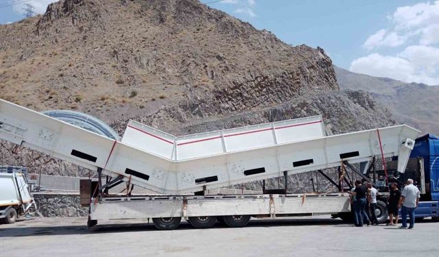 Hakkari’de çöplerin taşınması sorunu çözüldü