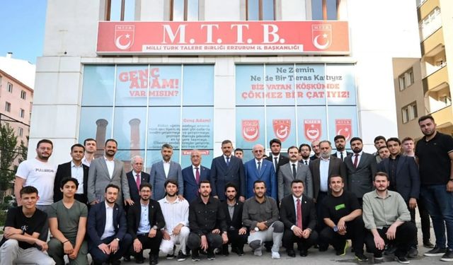 İsmail Kahraman Erzurum’da