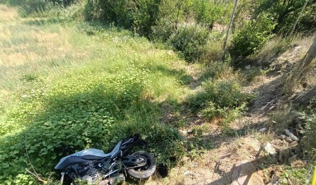 Isparta’da motosiklet şarampole yuvarlandı: 1 ölü