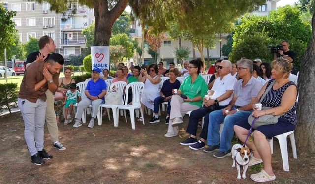 İzmirliler sağlığı geliştiren parklarda buluşuyor