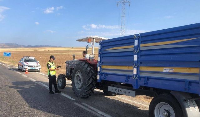 Jandarmadan tarım araçları ve traktörlere yönelik denetim