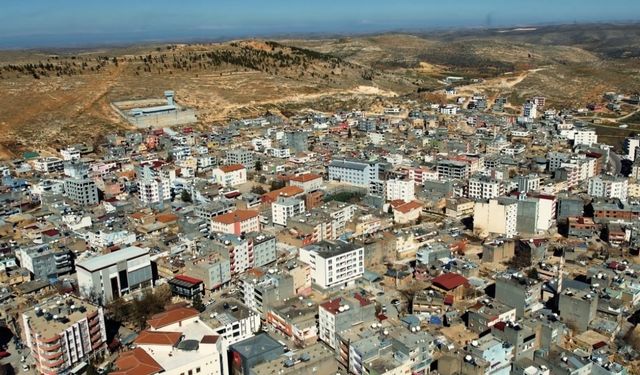 Mardin’de yolun karşısına geçerken aracın çarptığı yaşlı kadın hayatını kaybetti