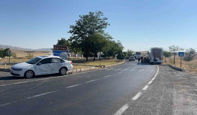 Nevşehir’de otomobil ile yolcu otobüsü çarpıştı: 4 yaralı