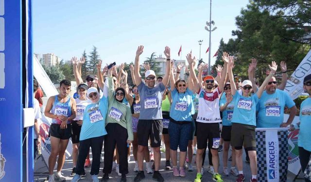 Niğde’de şehit Ömer Halisdemir anısına yarı maraton düzenlendi