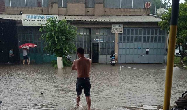 Ordu’da sağanak hayatı felç etti