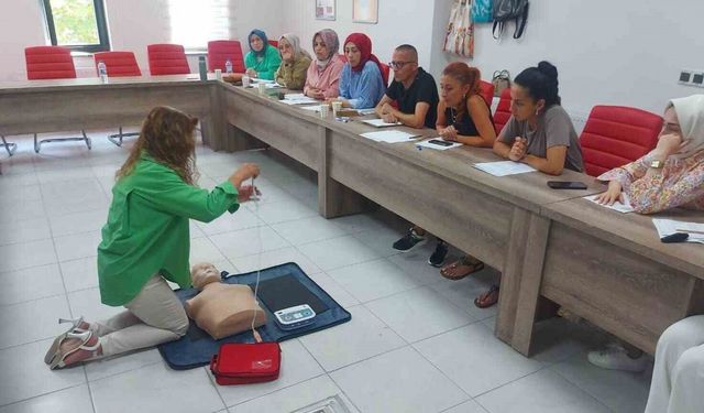 Sağlık Müdürlüğünden temel ilk yardım eğitimi