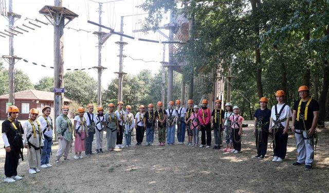 Sakarya Büyükşehir Macera Park’ta öğrencilere unutulmaz bir deneyim sunuyor