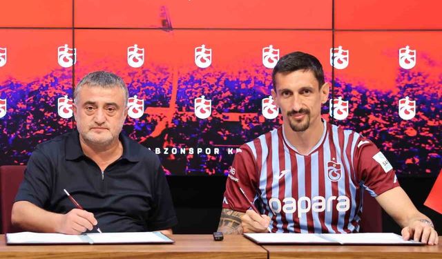 Trabzonspor, Stefan Savic ile 3 yıllık sözleşme imzaladı