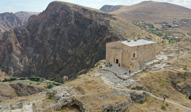 Türk mimarisinin Anadolu’da ki ilk örneklerinden biri, 844 yıldır ayakta