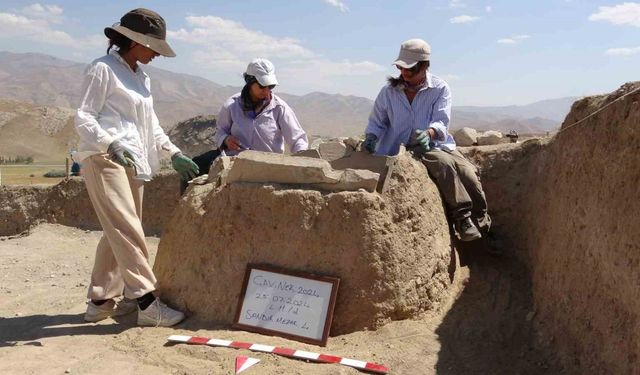 Urartu’nun yeni ölü gömme tipine rastlandı