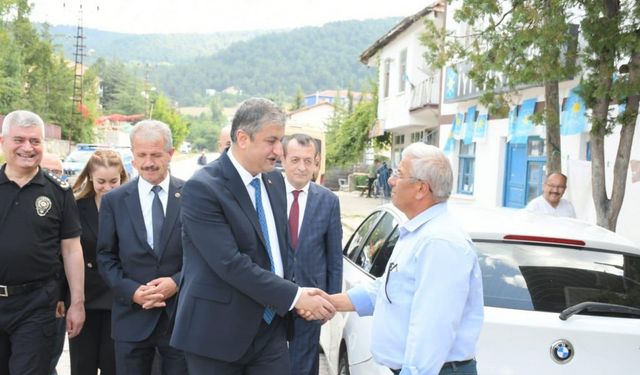 Vali Yavuz Ovacık’ta esnaf ve vatandaşı dinledi