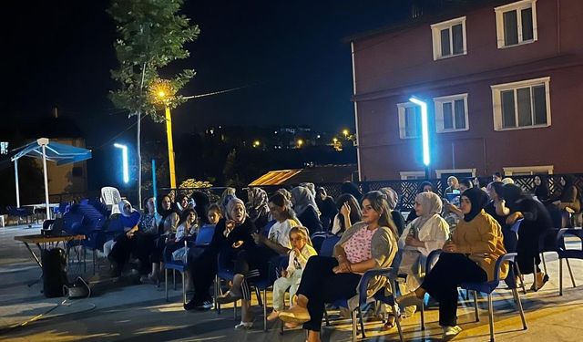 Yenimahale köyünde kadınlara özel açık hava sinema etkinliği