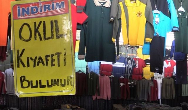 Fiyatları gören gözlerine inanamıyor! Okul kıyafet fiyatları uçuyor!