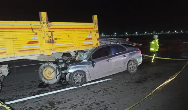 Konya'da Traktör Römorkuna Çarpan Otomobilin Sürücüsü Hayatını Kaybetti