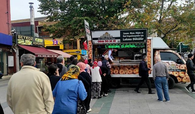 Hayır Lokması Dağıtımına İstanbul’da Yoğun Katılım Oldu