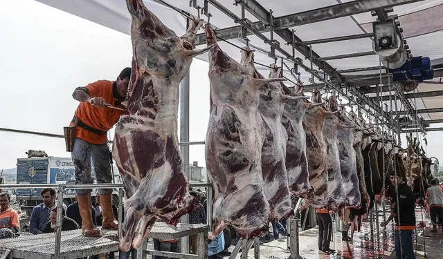 Kesimhanelere Kamera Zorunluluğu Geliyor: Bakanlık Canlı İzleyecek