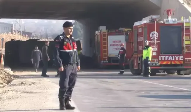 Denizli'de Feci Kaza: Midibüs Devrildi, 4 Ölü, 19 Yaralı