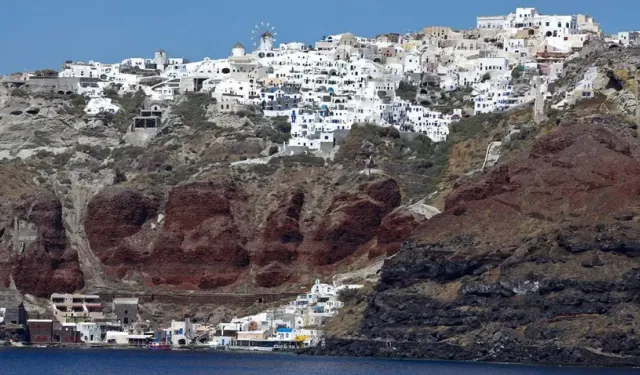 Santorini'deki Depremler ve Volkanik Hareketler: Tehlike Yaklaşıyor mu?