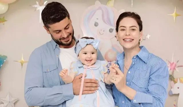 Dizi Setinde Başlayan Aşkta Ayrılık Çıkmazı mı? Ünlü Çiftten Boşanma İddialarına Yanıt Geldi