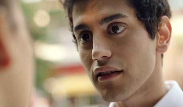 Genç Oyuncu İbrahim Yıldız, Devrilen Ağacın Altında Kaldı - Hayati Tehlike Sürüyor