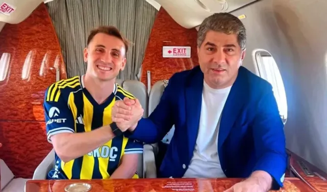 Fenerbahçe, Kerem Aktürkoğlu'nu Duyurdu: Transfer Tamamlandı, İstanbul'a Geliş Saatinde Değişiklik