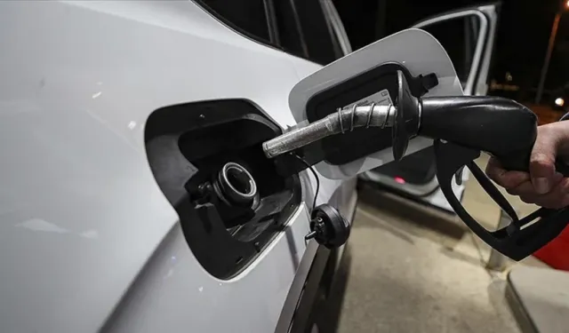 Akaryakıtta Yeni Dönem: Benzin Tabelası Yenilendi, Fiyatlar Yükseldi