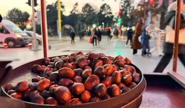 Kestane Fiyatları Arttı: Erzincan Sokaklarını Saran Koku Vatandaşı Tezgâhlara Çekiyor