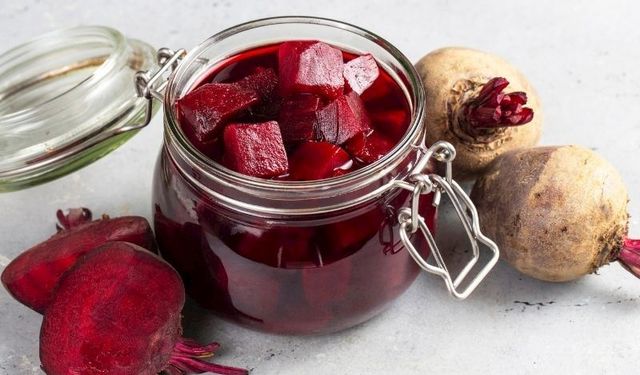 Ev Yapımı Turşunun Kıtır Kalmayı Başaran Sırları Açıklandı