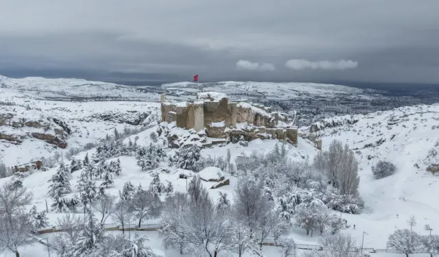 Kar Altındaki Efsane: Harput Kalesi’nin Sırlarla Dolu 3 Bin Yıllık Hikâyesi