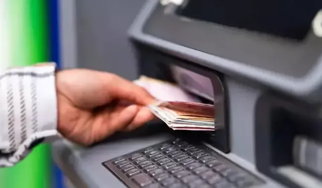 ATM’lerde Kart Yutma Alarmı: Bu Hatalar Cebinizi ve Zamanınızı Yakabilir