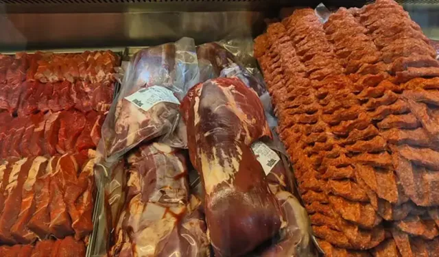 Ucuz Et Hamlesi: 650 TL’ye Kıyma, 700 TL’ye Kuşbaşı Satışı Kuyruk Oluşturdu