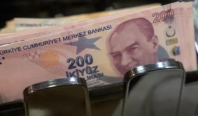 Bankalar Yarışta Vites Yükseltti: Emekliye 50 Bin TL’ye Varan Dev Promosyon Fırsatı