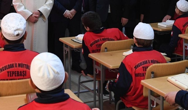 Örgün Eğitimle Birlikte Hafızlık Uygulaması 177 Okula Yayıldı