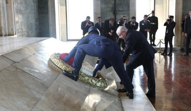 Anıtkabir’de Kritik Buluşma: Bakan Güler ve Komuta Kademesinden OYAK Genel Kurulu Öncesi Ziyaret