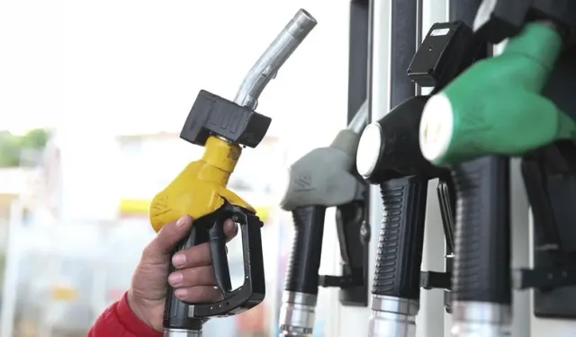 Akaryakıtta Gece Yarısı Sürprizi: Motorin Fiyatları Sert Düştü