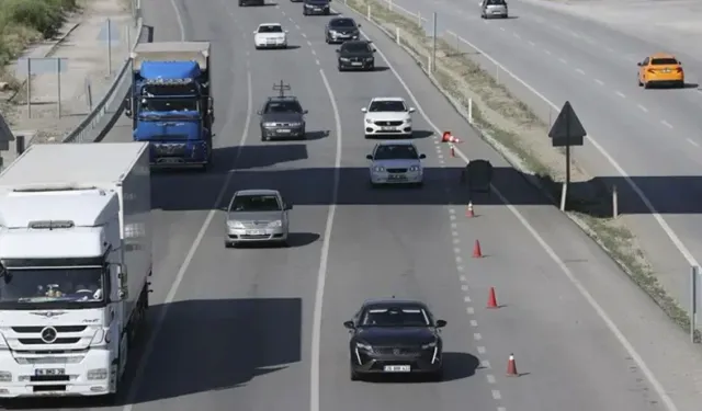 Bayram Dönüşüne Sıkı Trafik Önlemi: Ağır Taşıtlara Otoyol Kısıtlaması