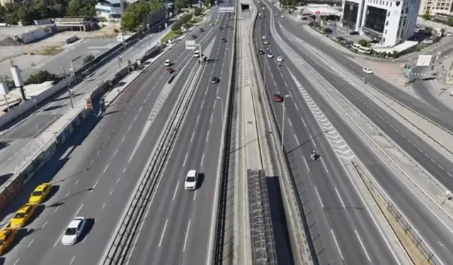 Megakent Sessizliğe Büründü: İstanbul’da Bayramın İlk Gününde Trafik Yüzde 4’e Düştü