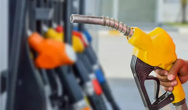 Akaryakıtta Yeni Zam Dalgası: Benzin Fiyatları 70 Liraya Yaklaşıyor