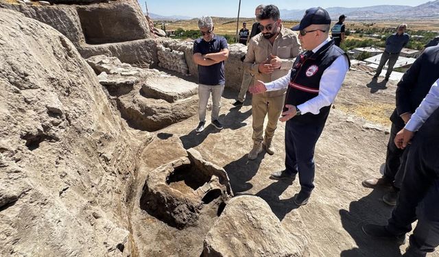 Elazığ’da 5 Bin Yıllık İnanç Merkezi Gün Yüzüne Çıkarıldı: Tunç Çağı’na Ait Tapınak ve Kutsal Yapılar Heyecan Yarattı